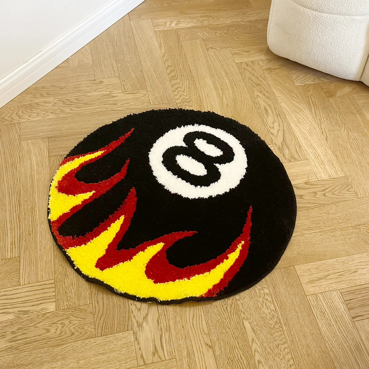 Tapis Design "Boule 8 en Feu" | "Flaming 8-Ball" Tufted Rug